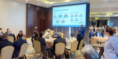 Director ejecutivo de Tunacons (Ecuador) expone avances de sostenibilidad pesquera. / FOTO: Tunacons / Guayaquil