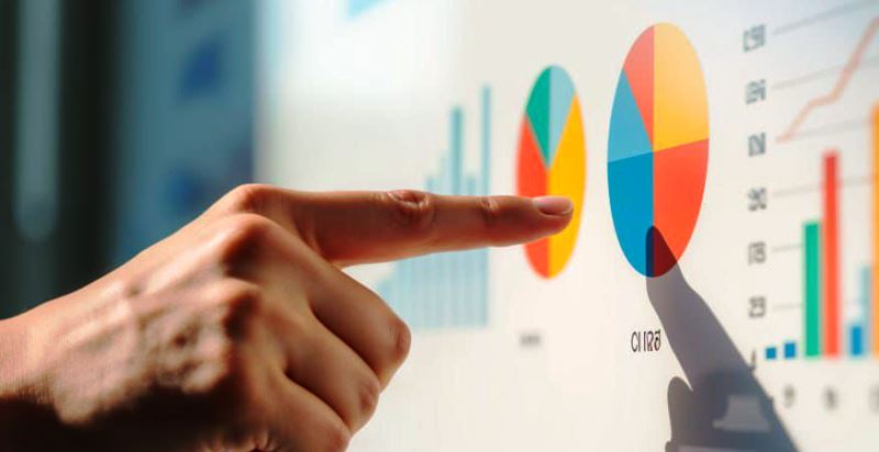 Gráficos de resultados de encuestas electorales realizadas en Ecuador. / FUENTE: CNE Ecuador