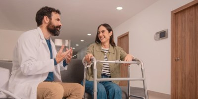 Paciente consultando a su médico. / FOTO provista por Humana, S.A. / Ecuador