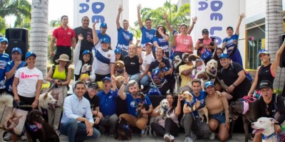 Diversión con mascotas frente a centro comercial en Manta. / FUENTE: MMM, Quito