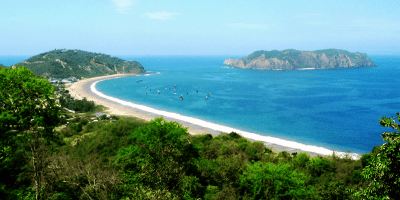 Vista marina del Parque Nacional Machalilla en la provincia de Manabí, Ecuador.