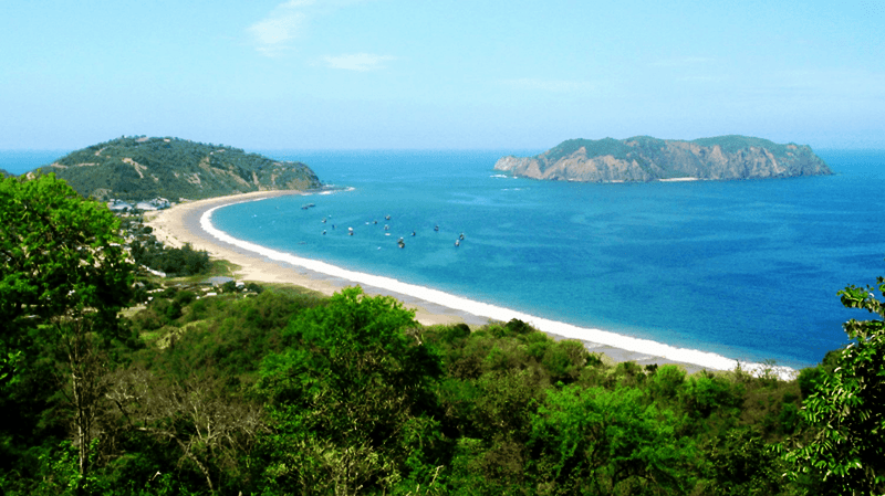 Vista marina del Parque Nacional Machalilla en la provincia de Manabí, Ecuador.