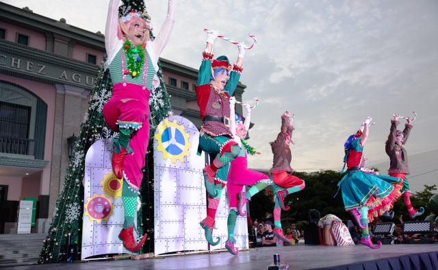 Espectáculo emocionante al iniciar la Navidad 2025 en Samborondón, Guayas, Ecuador. / FUENTE: TSA