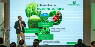 Transferencia de conocimientos técnicos para la producción agrícola en Ecuador. / FUENTE: Precisagro