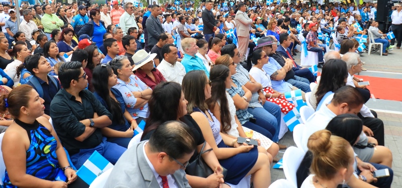 Invitados a posesión de Concejo Cantonal de Manta. / FUENTE: GAD Manta (Archivo RM)