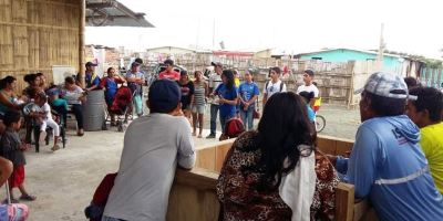 Voluntariado juvenil en un barrio marginal de Manta, Ecuador. / FUENTE: D.S.L.