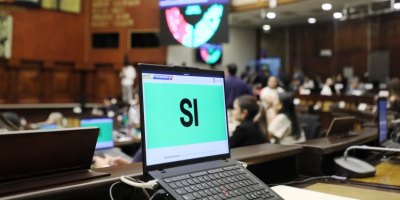 Momento cuando la Asamblea Nacional de Ecuador aprobó la Ley de Educación Financiera. / FUENTE: web de Asamblea de la República, Quito.