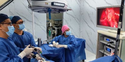 Equipo de cirugía laparoscópica incorporado al Hospital Básico Chone del IESS. / FUENTE: IESS Manabí, Portoviejo