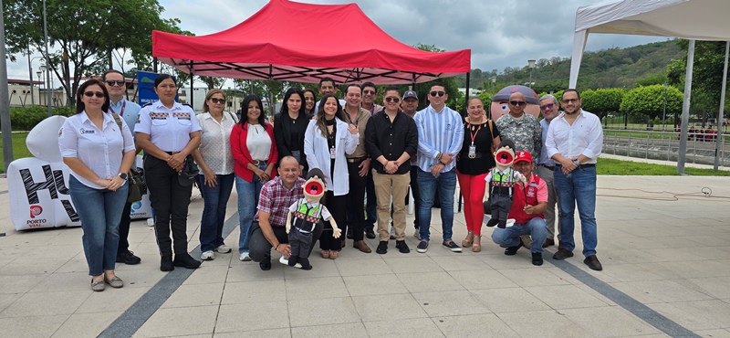 Promotores para la prevención de riesgos del trabajo en la provincia de Manabí. / FUENTE: IESS, Portoviejo