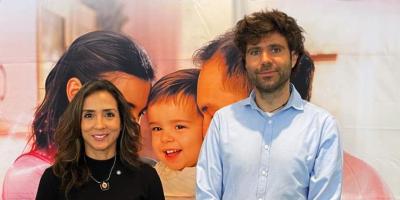 Dos gestores de la campaña "Nadie crece solo" contra la desnutrición crónica infantil en Ecuador. / FUENTE: REDNI - Quito