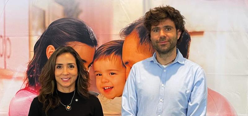 Dos gestores de la campaña "Nadie crece solo" contra la desnutrición crónica infantil en Ecuador. / FUENTE: REDNI - Quito