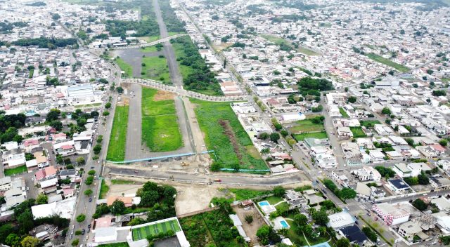 Proyecto inmobiliario en pista de ex aeropuerto de Portoviejo, Ecuador (FOTO de Portovivienda EP, tomada de Google).